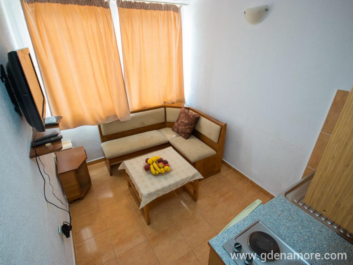 Apartmani Martinović, privatni smeštaj u mestu Dobre Vode, Crna Gora - Martinovic_4
