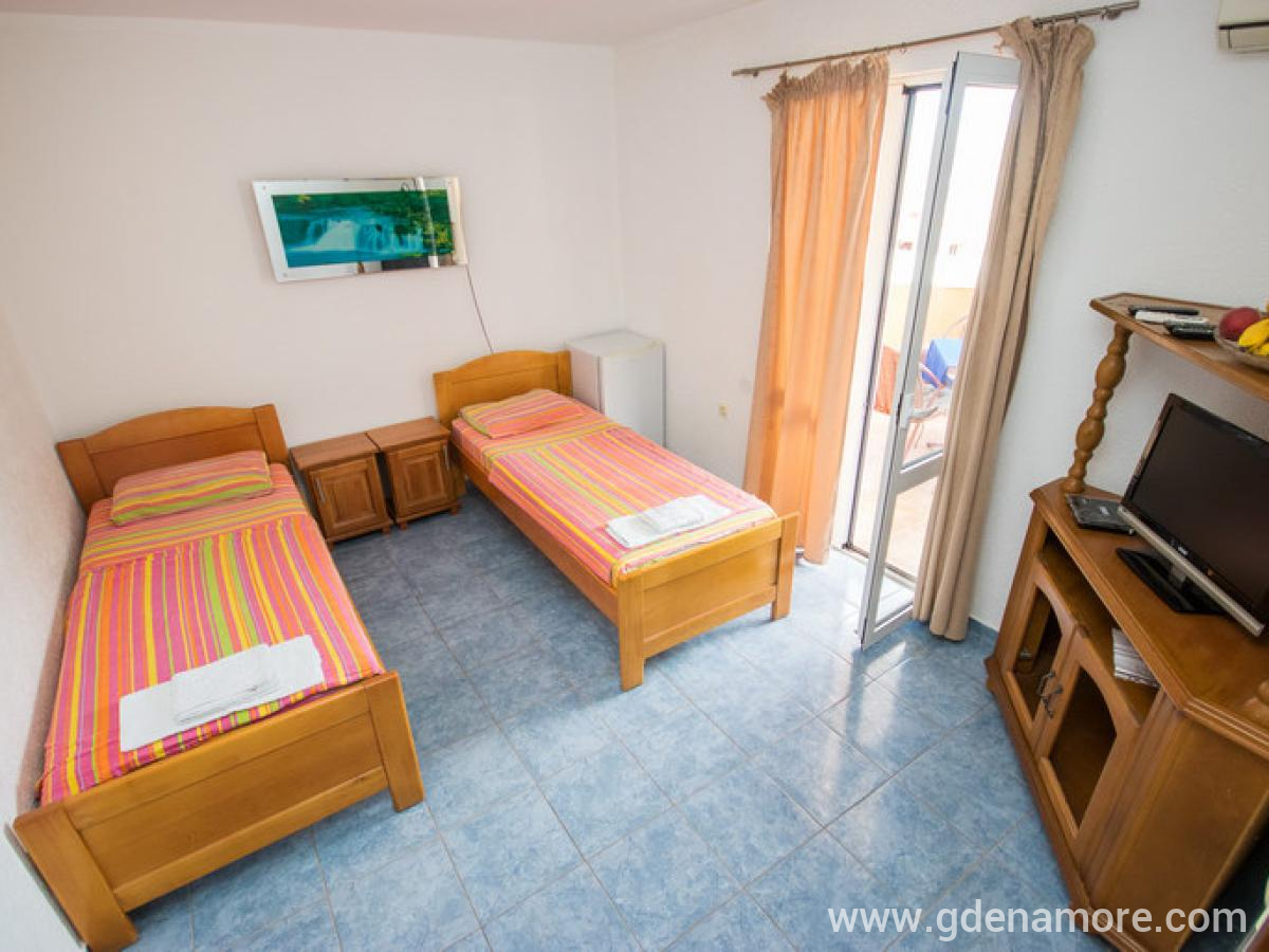 Apartmani Martinović, privatni smeštaj u mestu Dobre Vode, Crna Gora - Martinovic_5